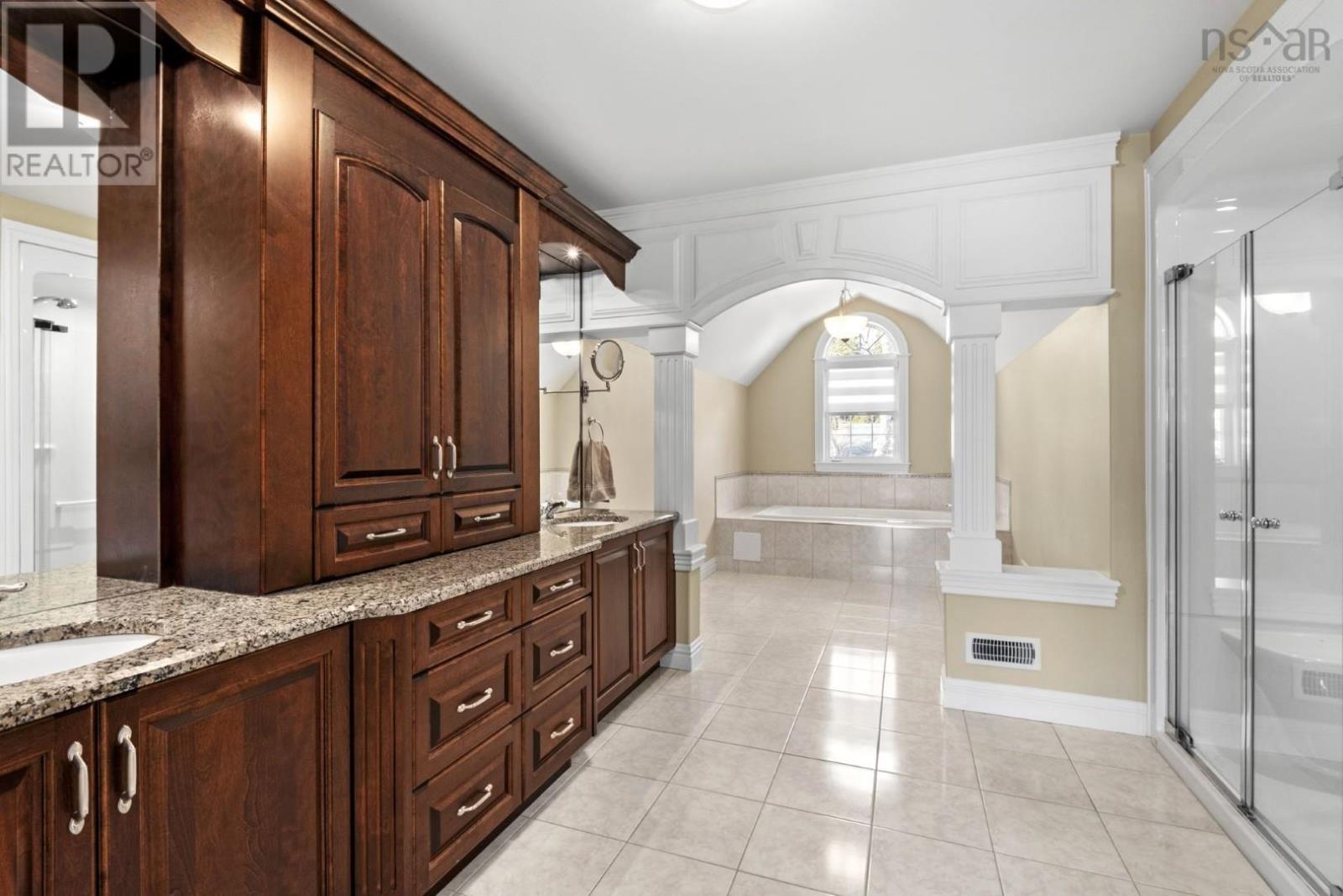 Property 28 of 51 of 172 Voyageur Way