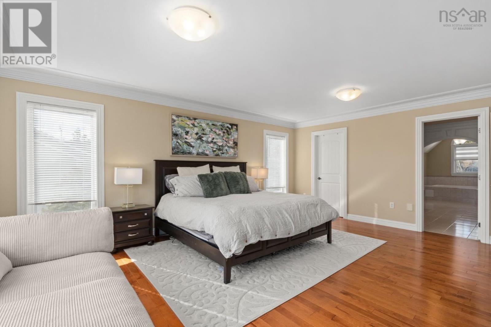 Property 26 of 51 of 172 Voyageur Way