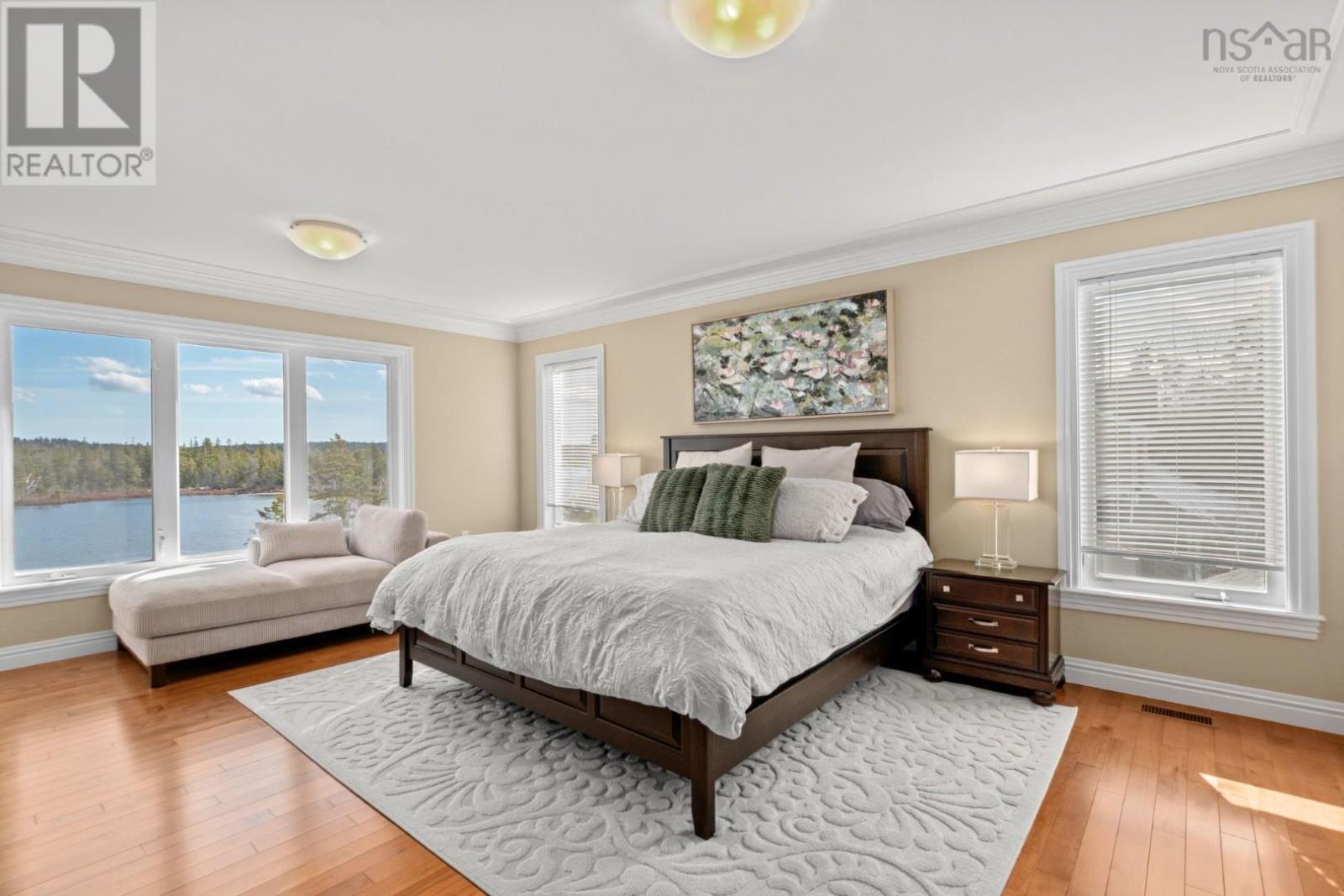 Property 24 of 51 of 172 Voyageur Way