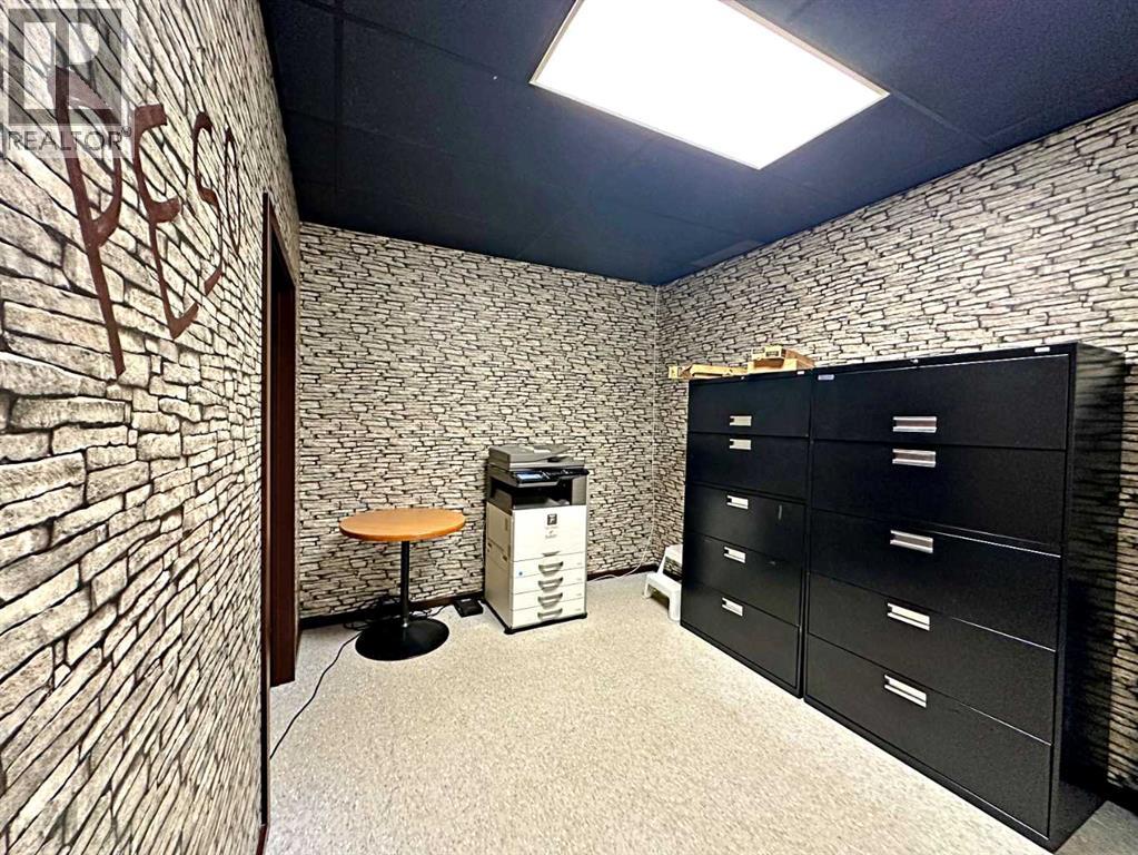 9906 Franklin Avenue, Fort McMurray