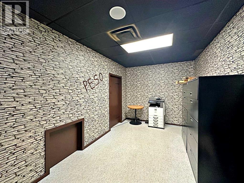 9906 Franklin Avenue, Fort McMurray