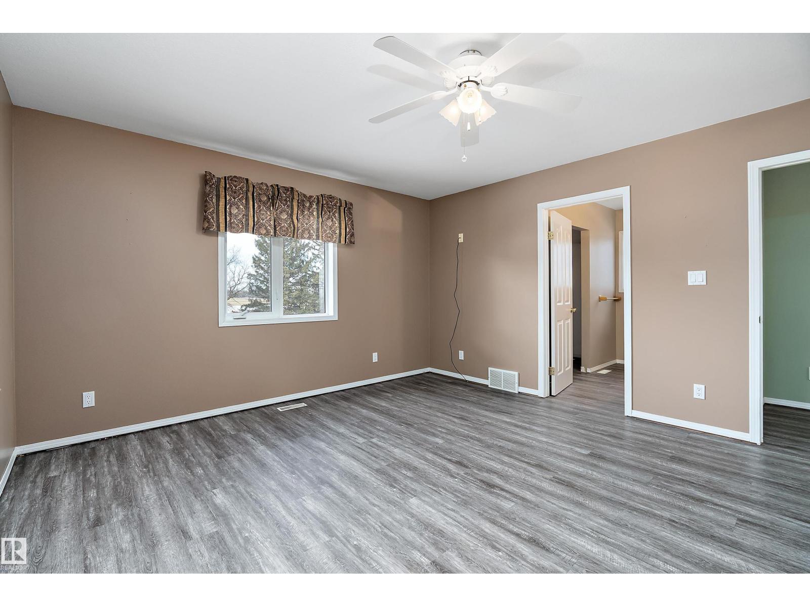 2214A TWP ROAD 534 - 32