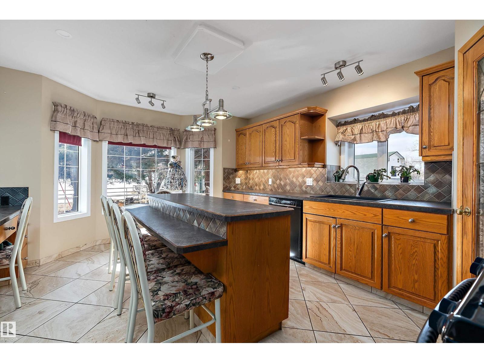 2214A TWP ROAD 534 - 9