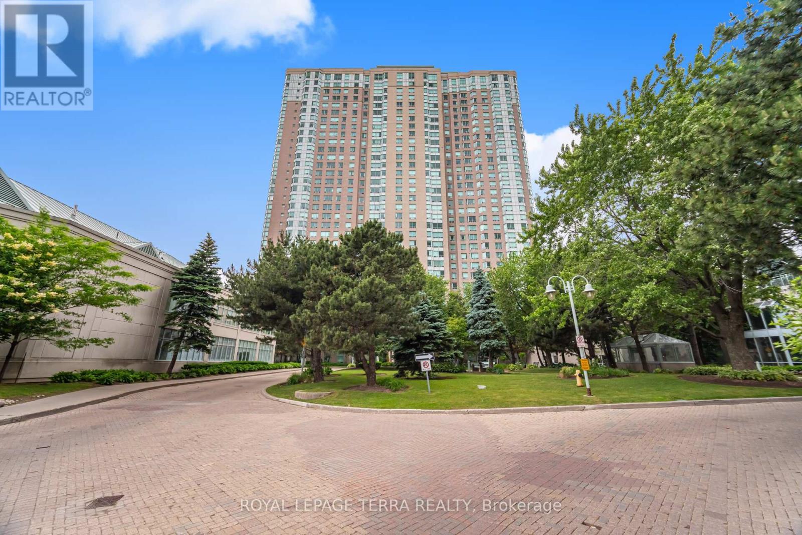 833 - 68 CORPORATE DRIVE