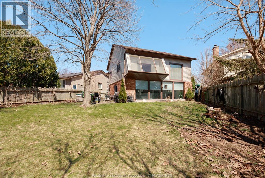 22 UNIVERSITY DRIVE - 45