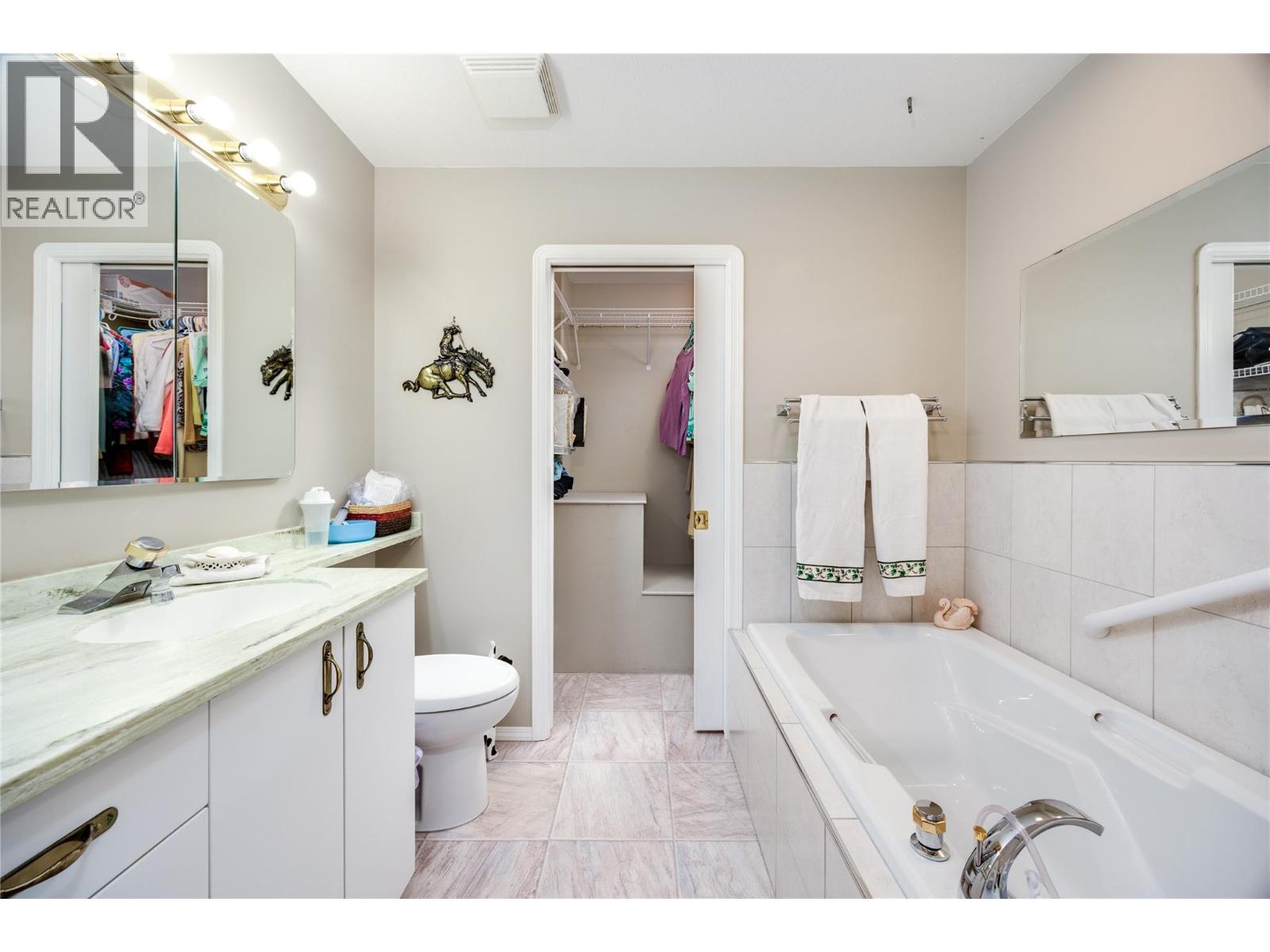 #128 2250 LOUIE DRIVE - 15