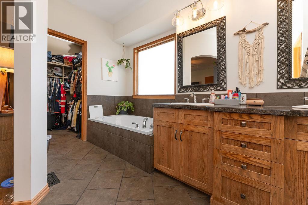 1002 WESTRIDGE DRIVE - 28