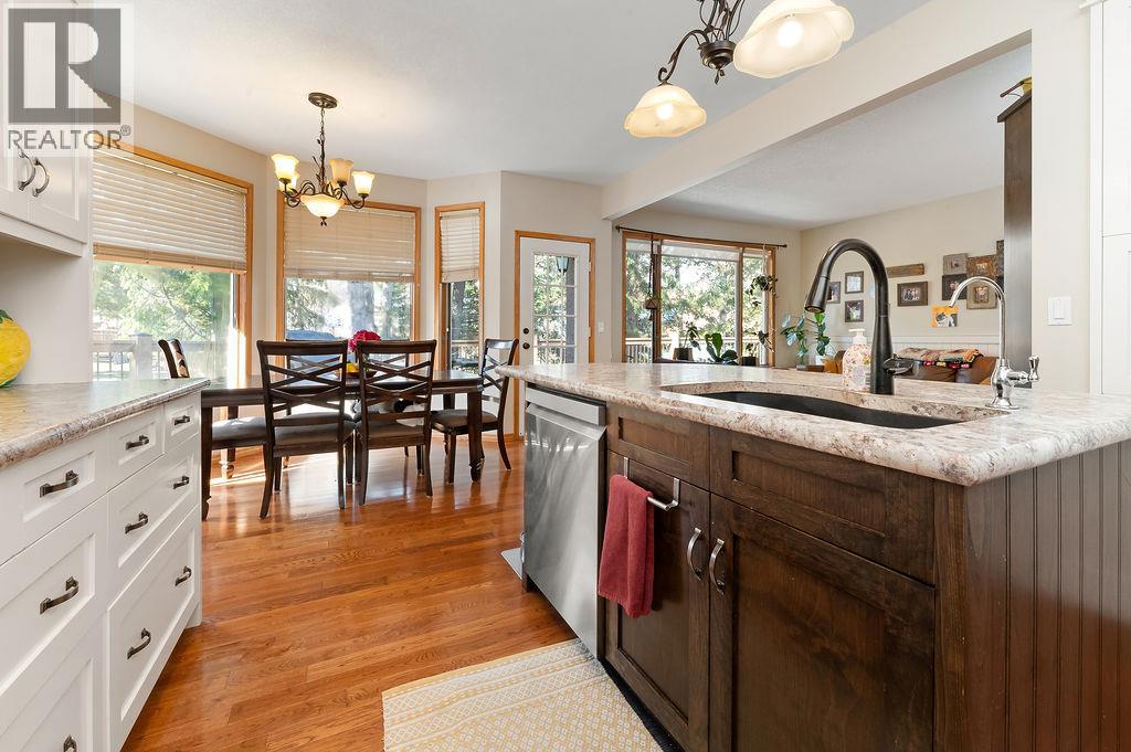 1002 WESTRIDGE DRIVE - 12