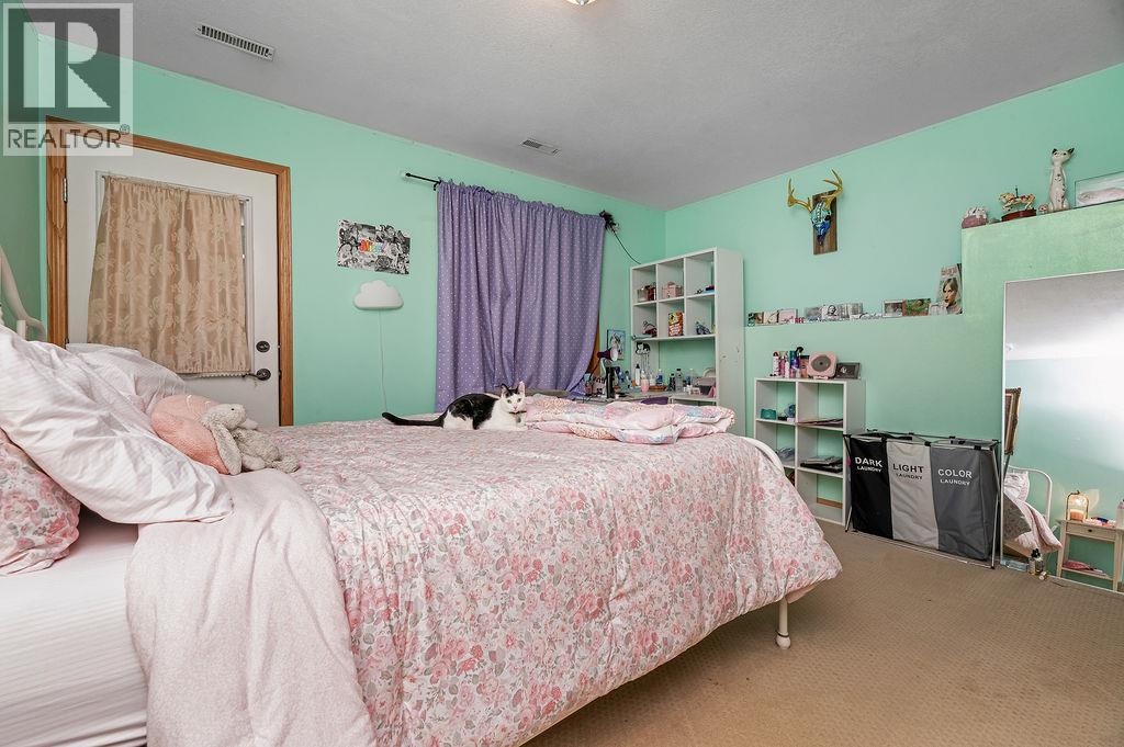 1002 WESTRIDGE DRIVE - 15