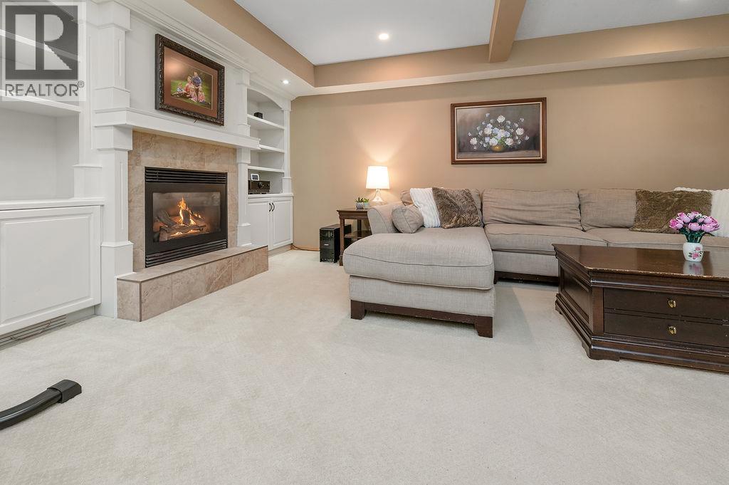 1002 WESTRIDGE DRIVE - 21