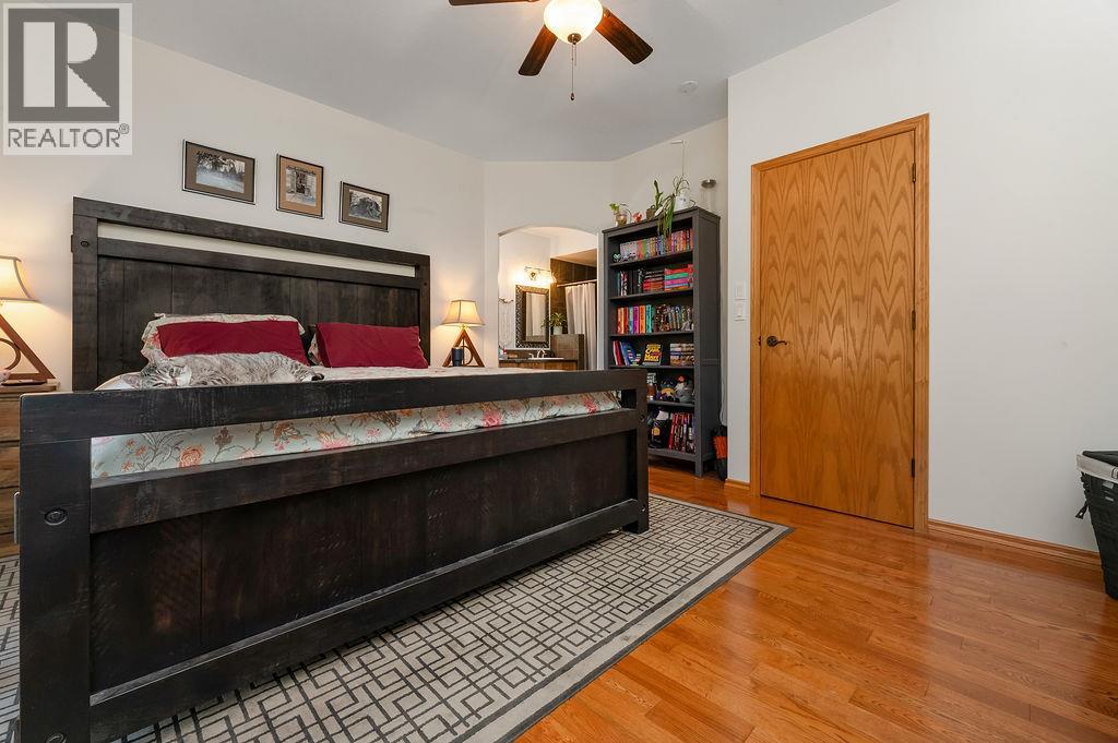 1002 WESTRIDGE DRIVE - 24