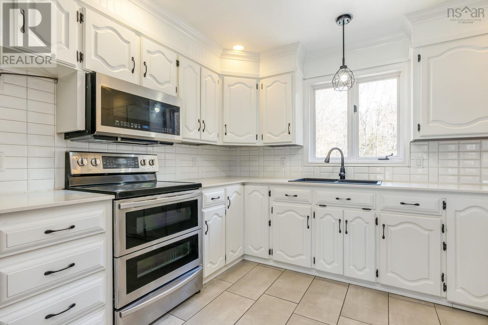 Property 17 of 44 of 6 Evans Drive