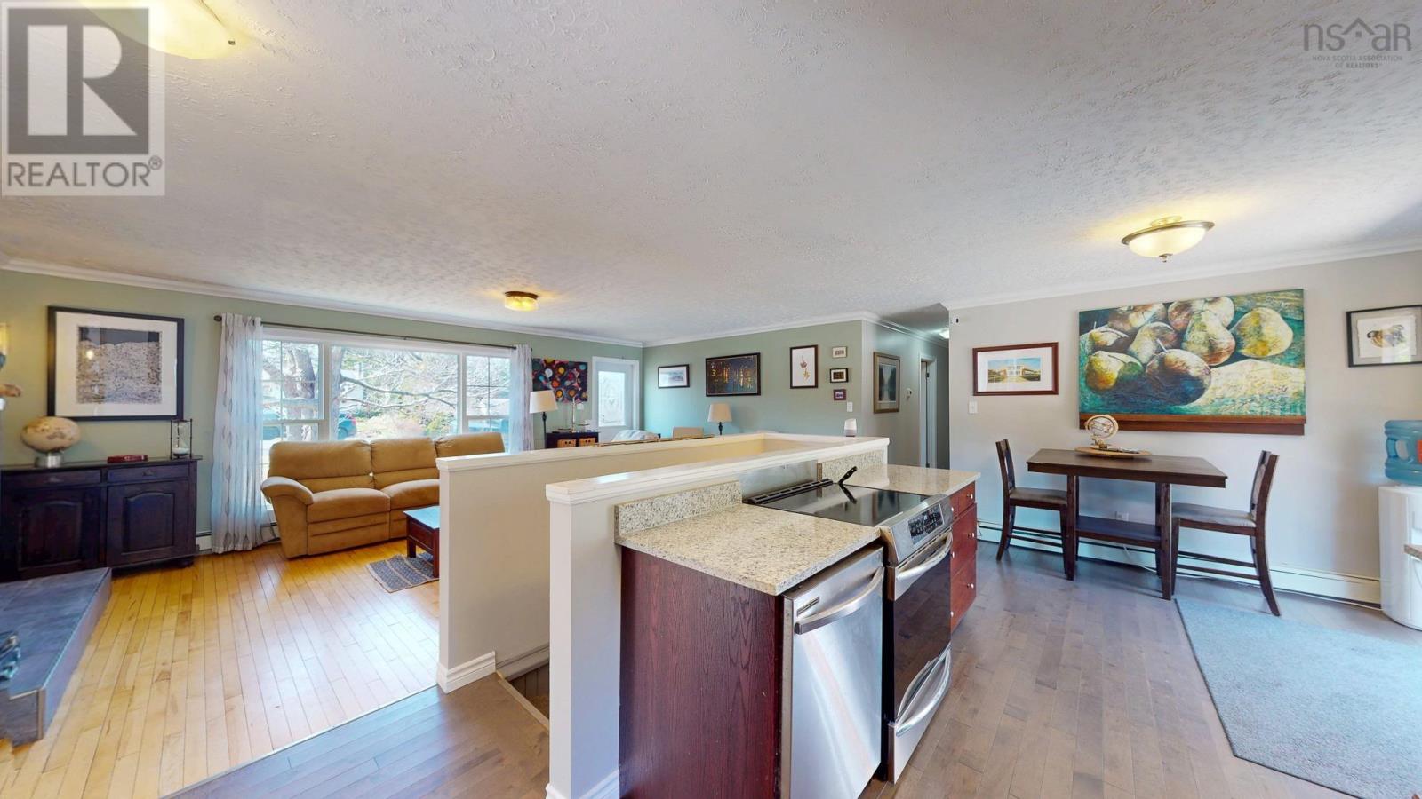 Property 13 of 41 of 123 Minas Crescent