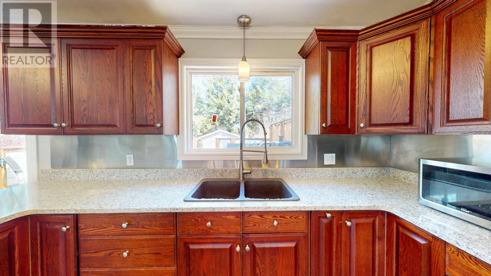 Property 9 of 41 of 123 Minas Crescent