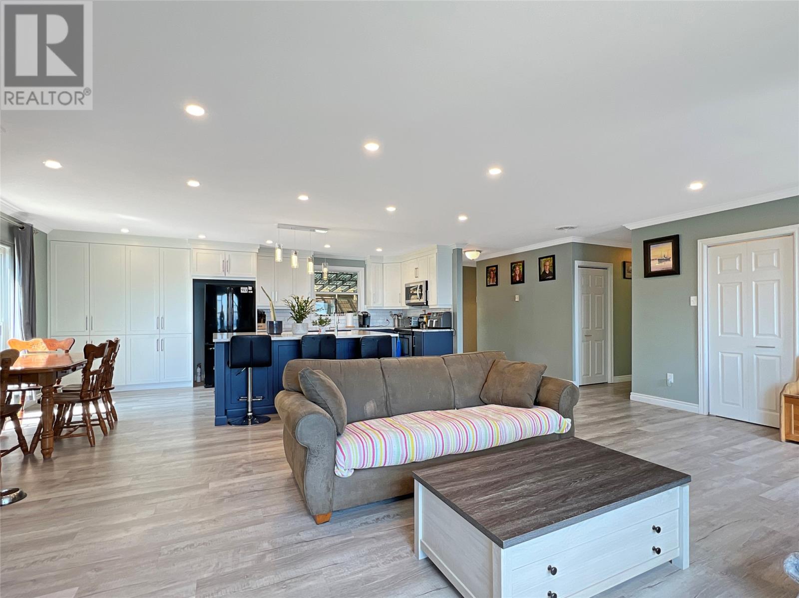 6-8 Parsons Path — photo 20