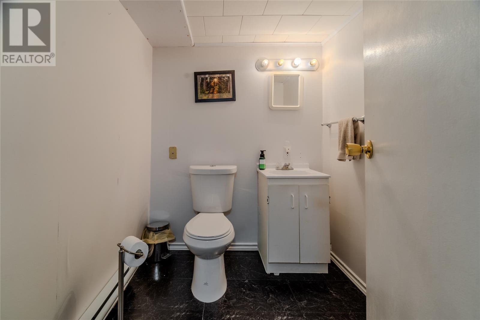 6-8 Parsons Path — photo 30