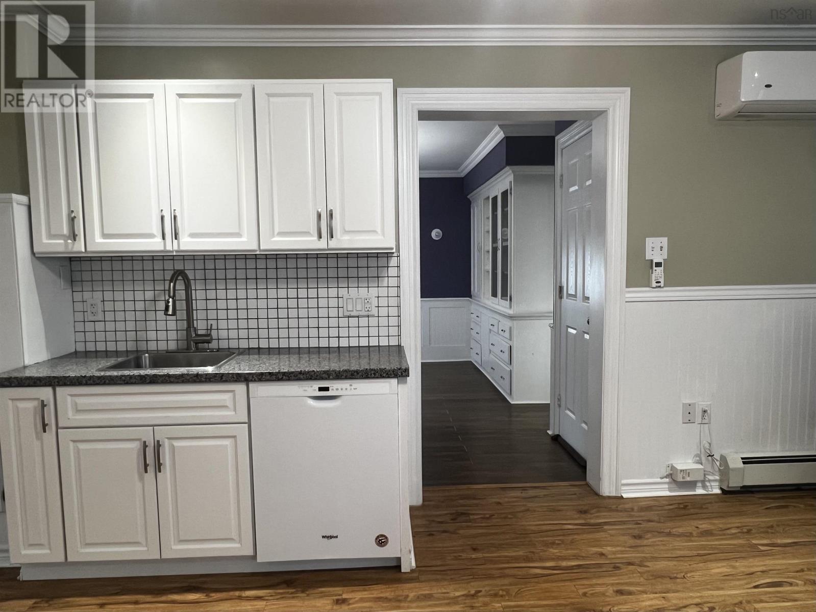 Property 1 of 45 of 1948 Dufferin Street