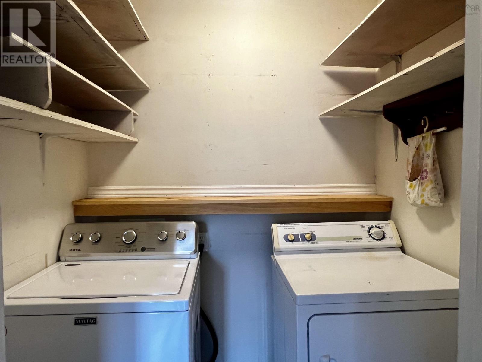 Property 45 of 45 of 1948 Dufferin Street