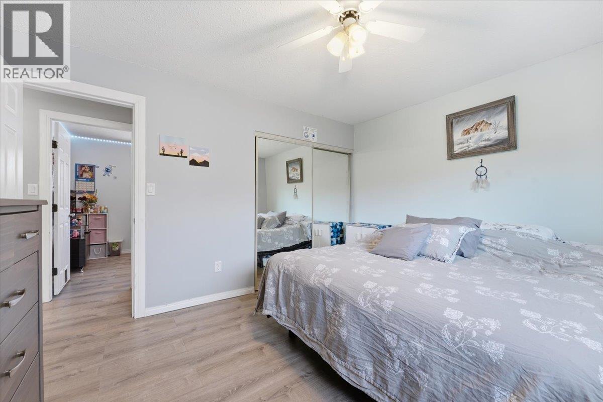 330 27 STREET NE - 17