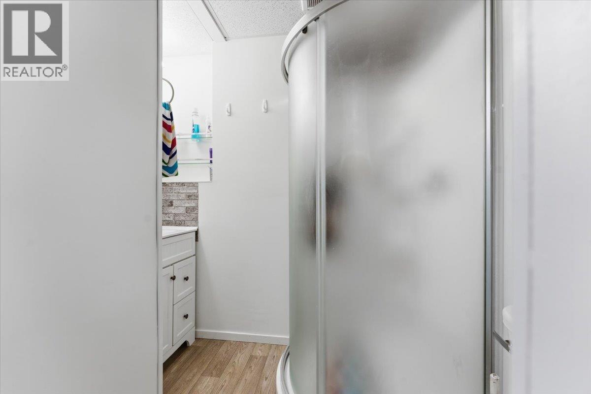 330 27 STREET NE - 25