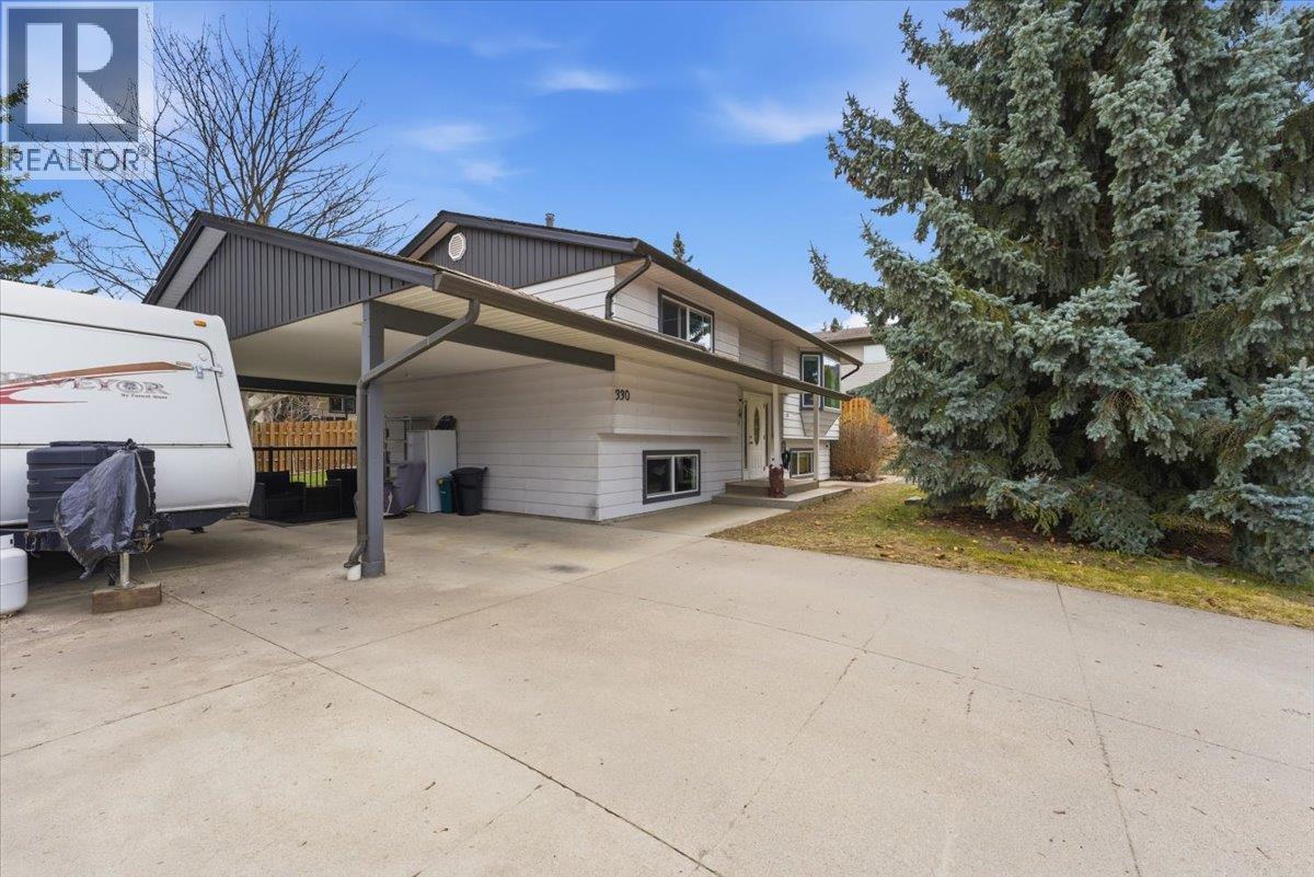 330 27 STREET NE - 40