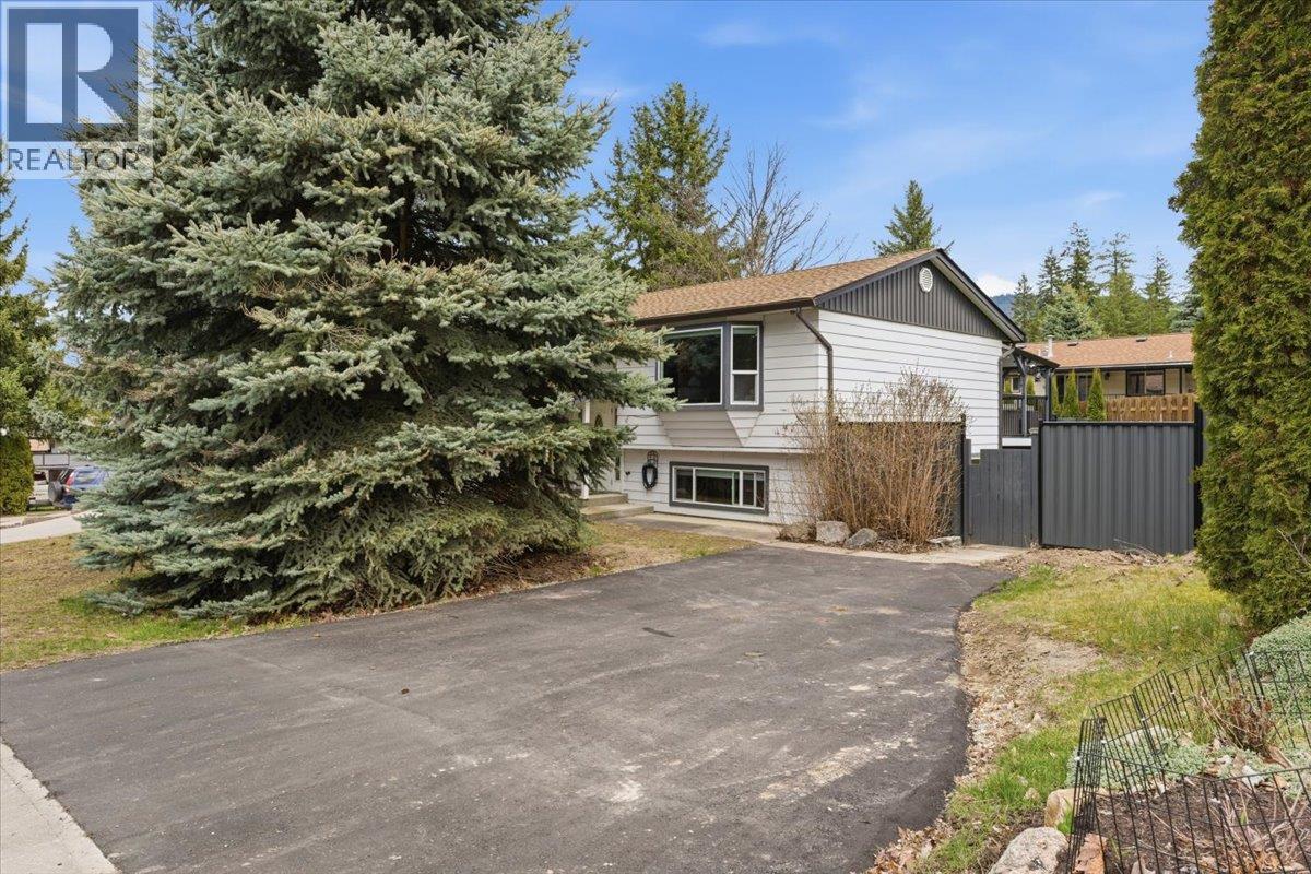 330 27 STREET NE - 42