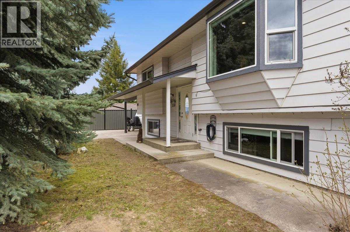 330 27 Street NE - 44