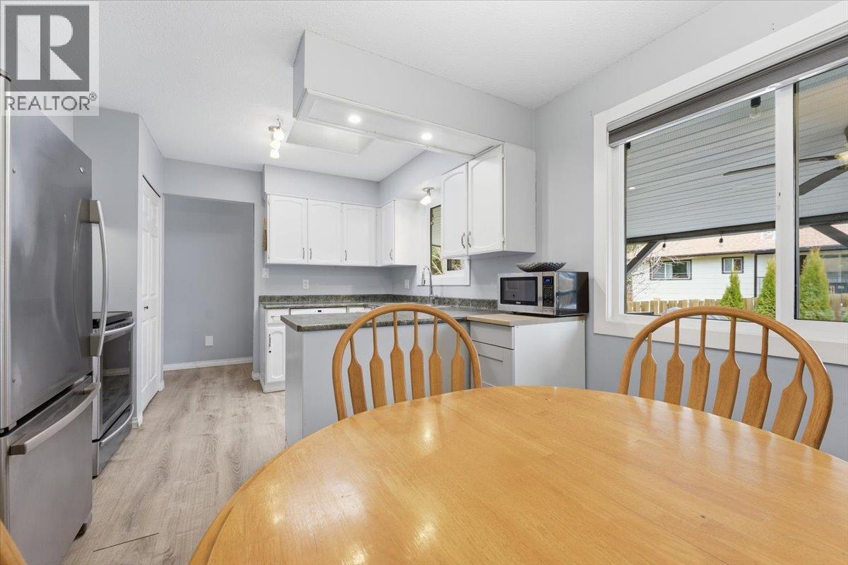 330 27 STREET NE - 9