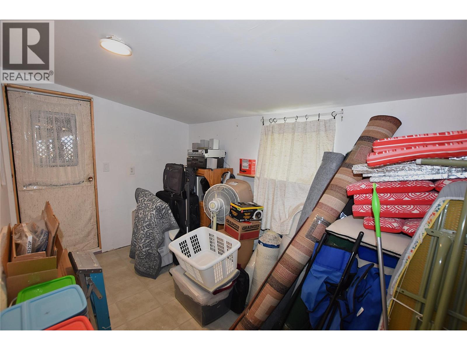 #19 8508 CLERKE ROAD - 28