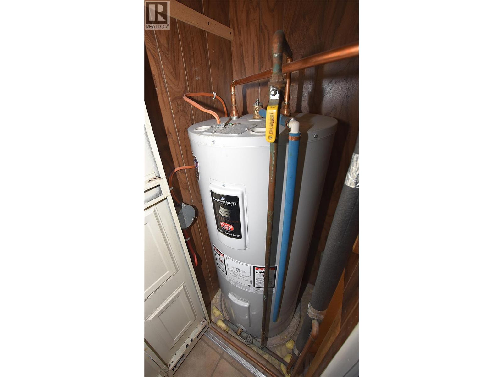 #19 8508 CLERKE ROAD - 38