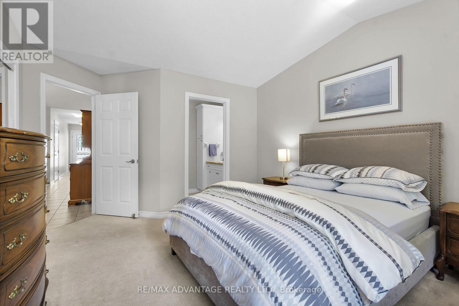 #73 869 WHETHERFIELD STREET - Image 24