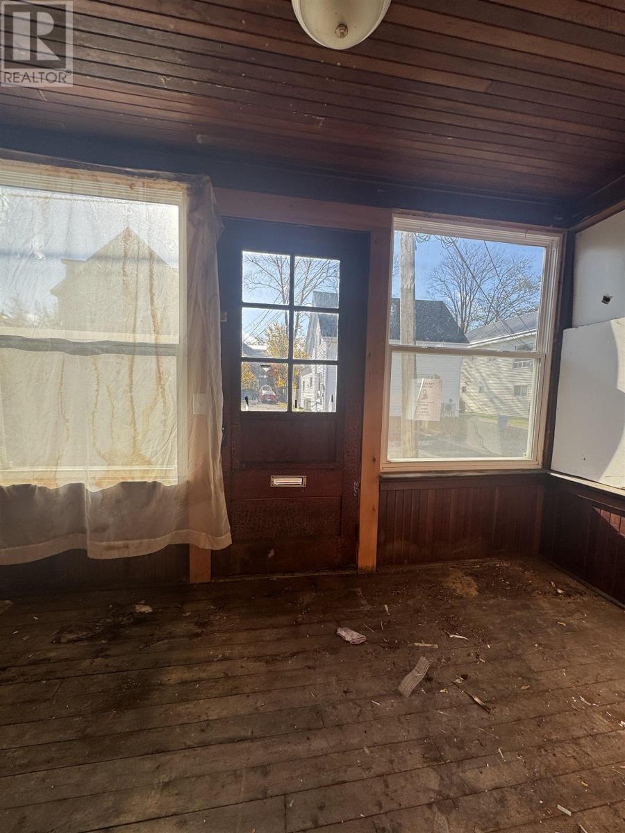 Property 1 of 32 of 13 Centre Street