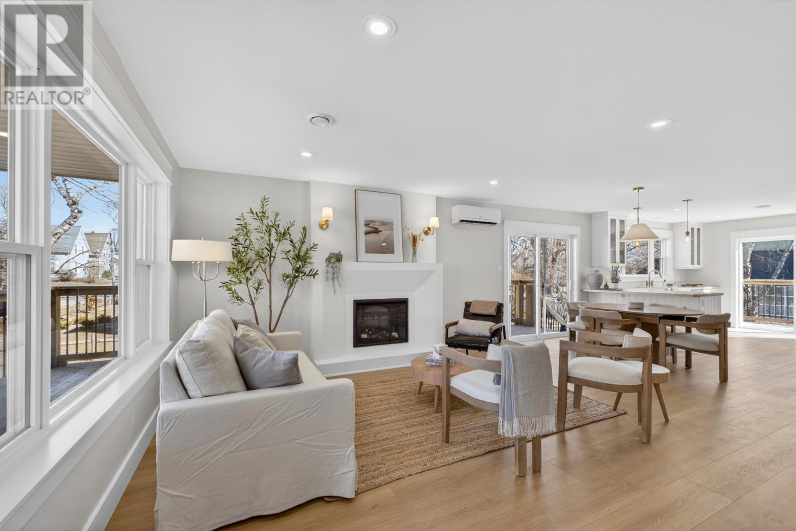 366 Oak Avenue - 14