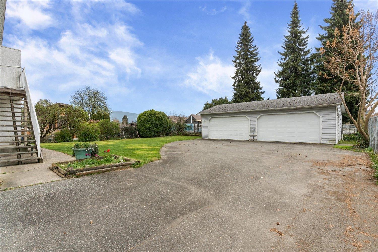 9584- 9586 WILLIAMS STREET, Chilliwack Proper East, Chilliwack