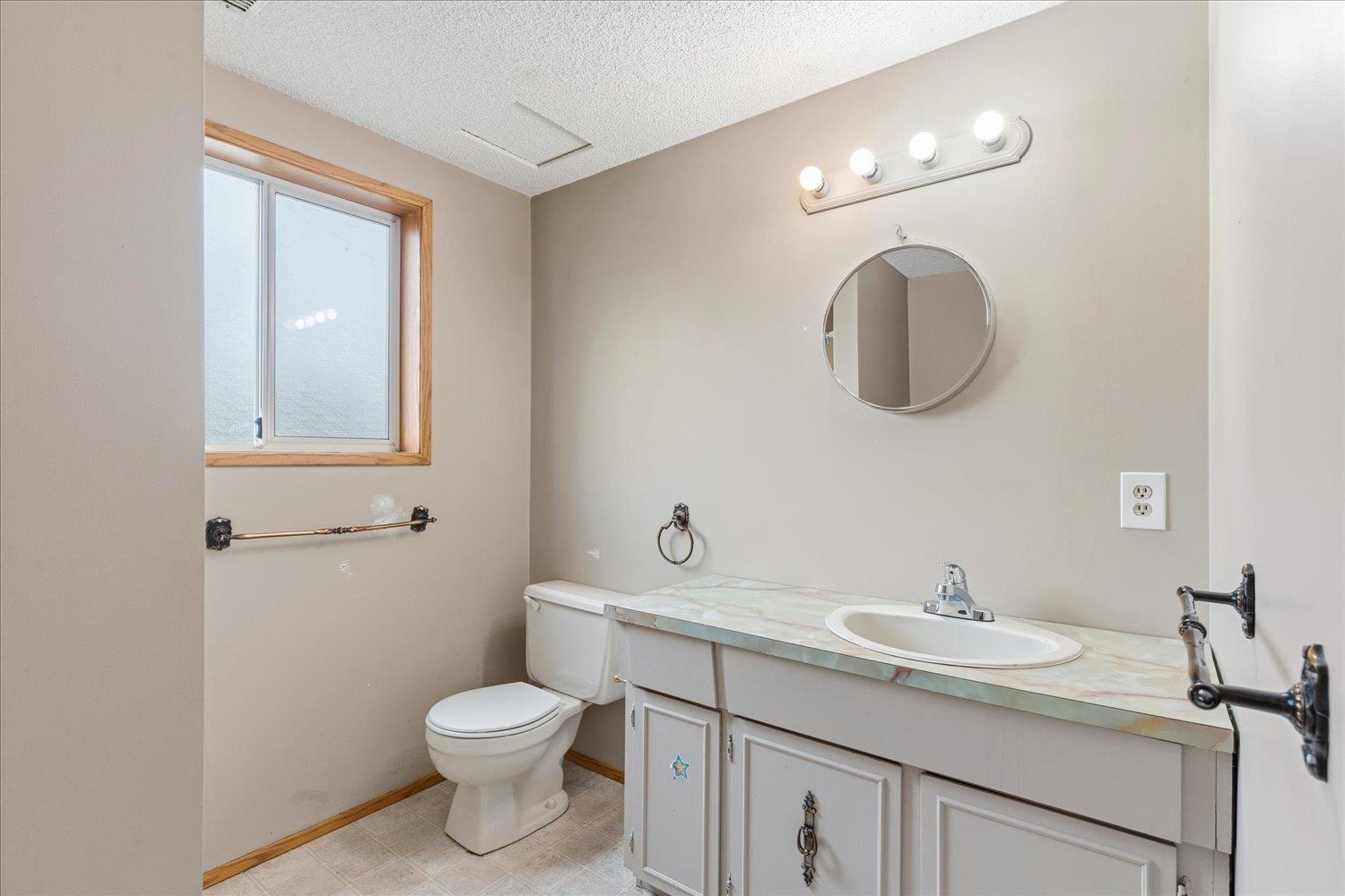9584- 9586 WILLIAMS STREET, Chilliwack Proper East, Chilliwack