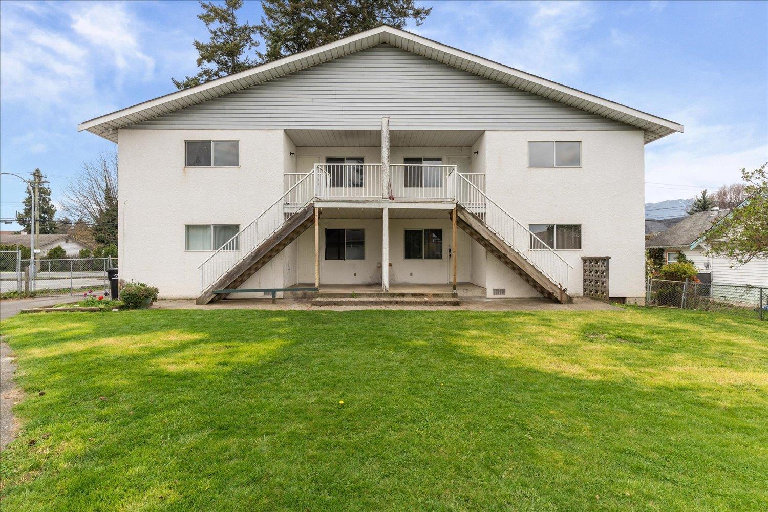 9584- 9586 WILLIAMS STREET, Chilliwack Proper East, Chilliwack
