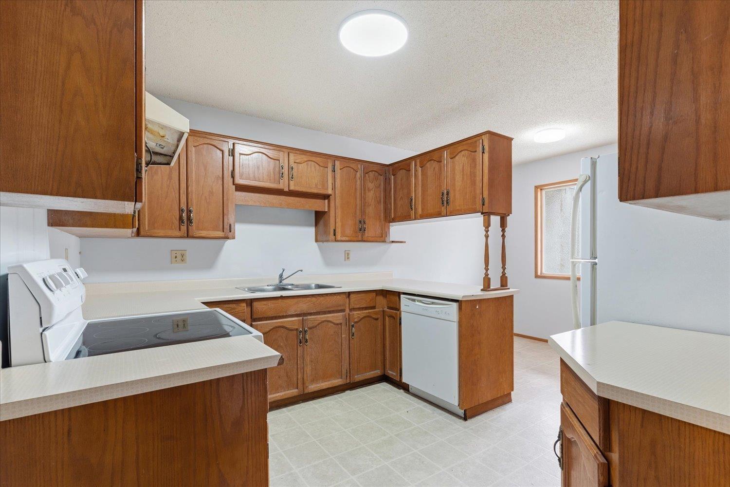 9584- 9586 WILLIAMS STREET, Chilliwack Proper East, Chilliwack