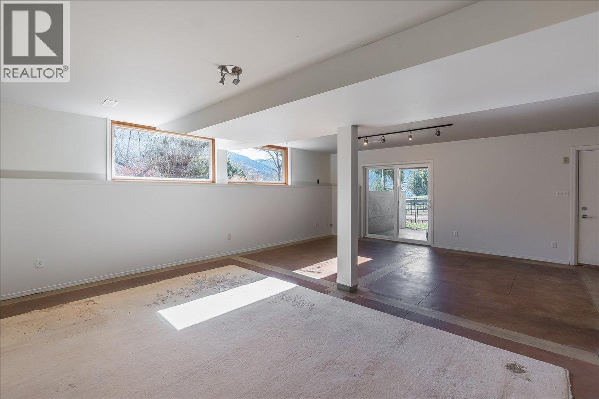 633 JORGENSEN ROAD - 38