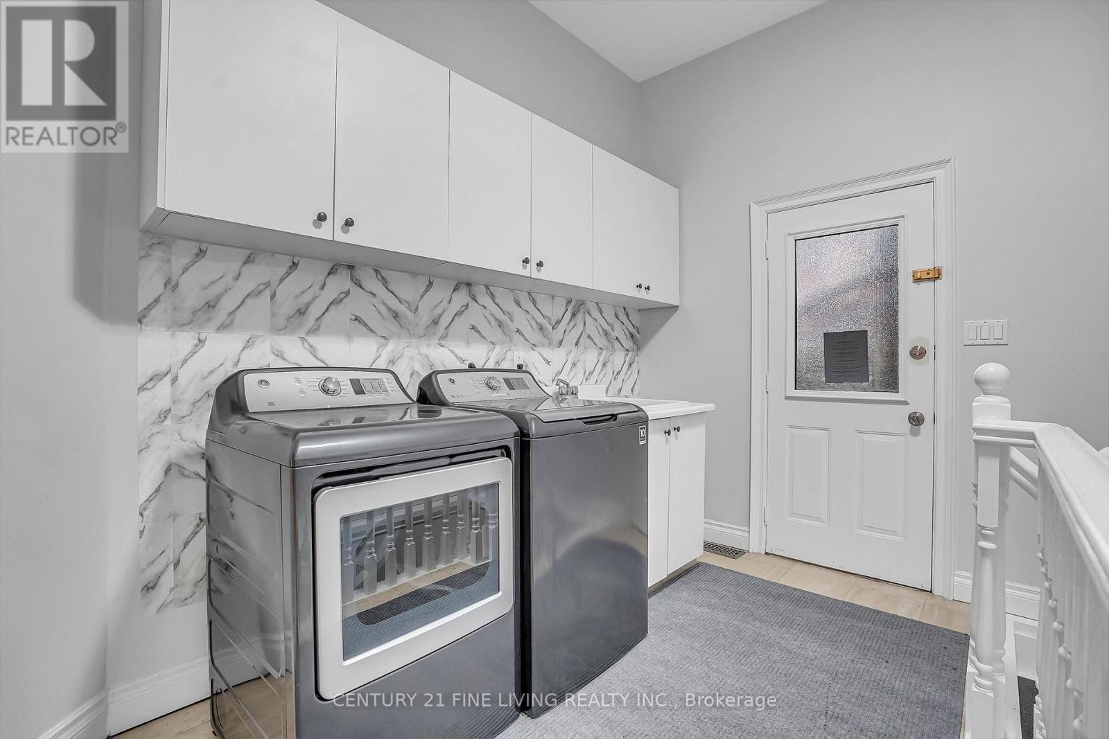 140 BATHGATE DRIVE - 18