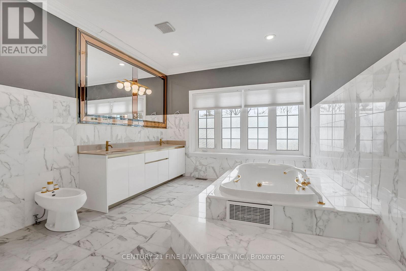 140 BATHGATE DRIVE - 25