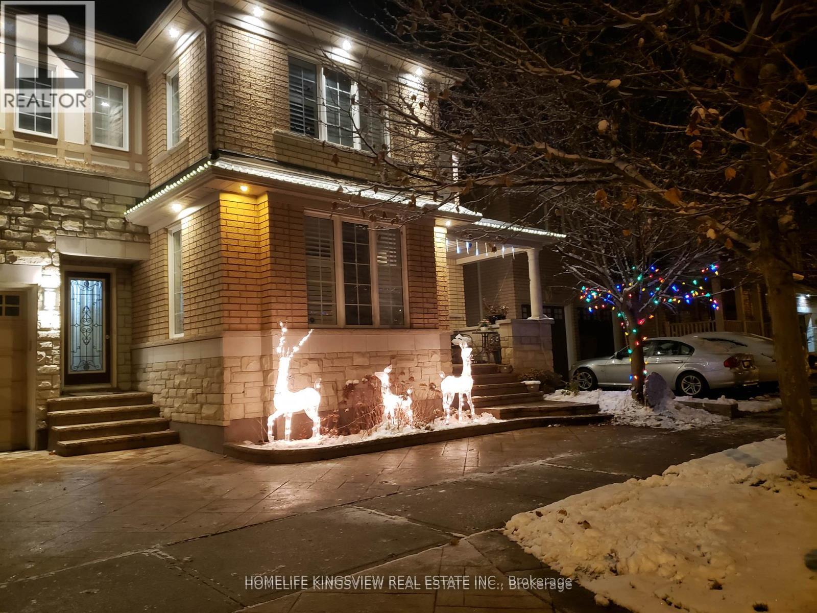 24 WESTON CRESCENT N