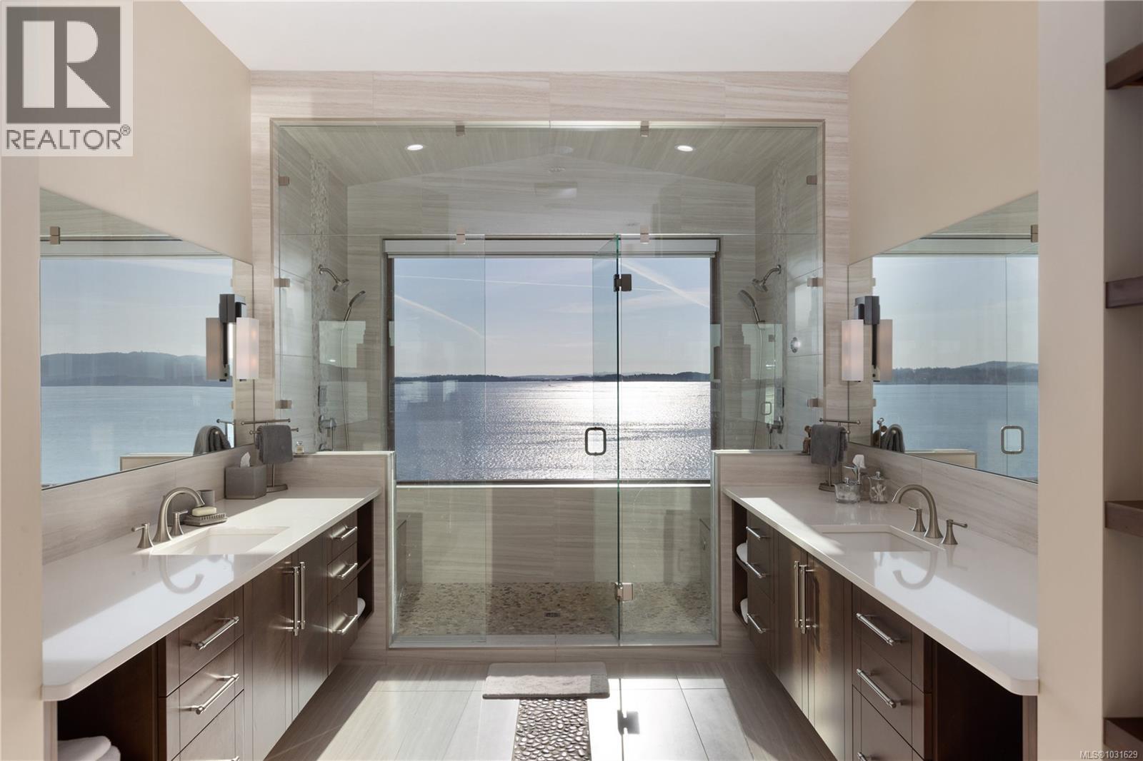  3070 Beachfront Crescent, Mill Bay