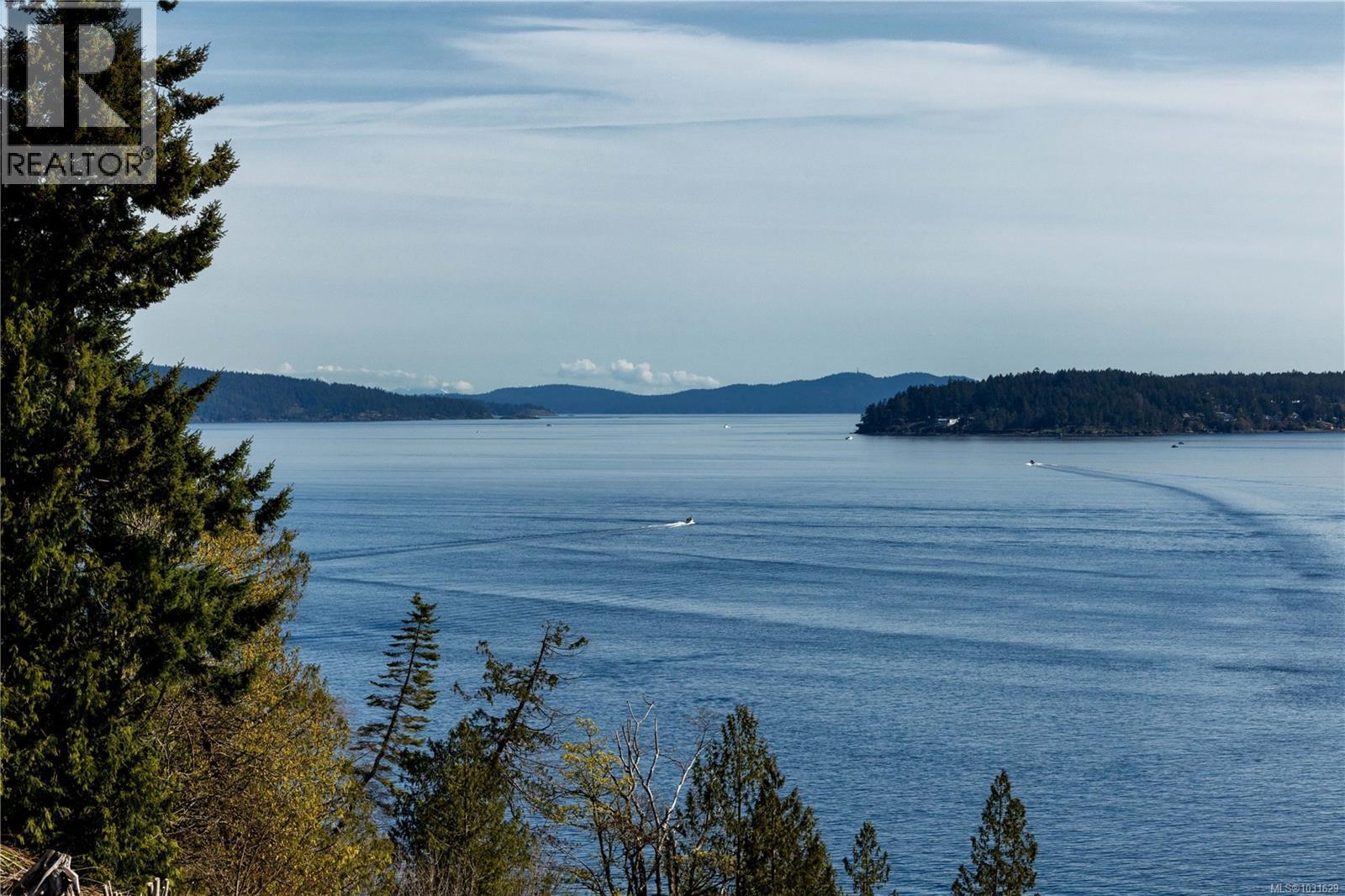  3070 Beachfront Crescent, Mill Bay