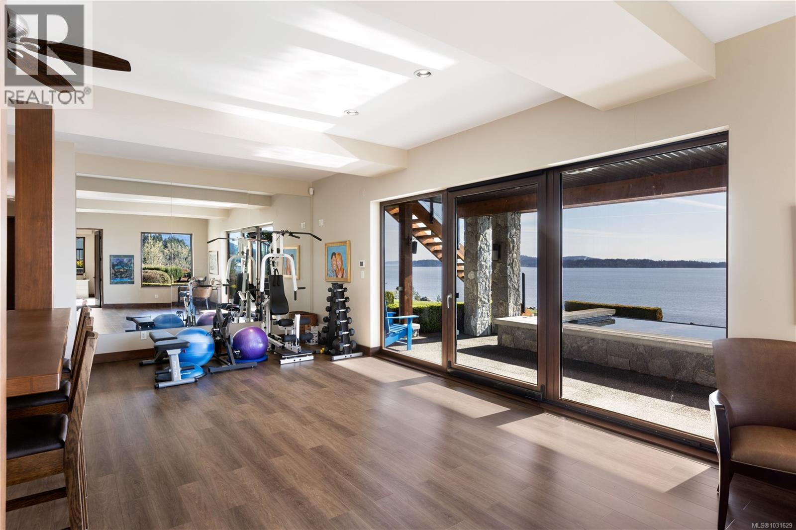  3070 Beachfront Crescent, Mill Bay