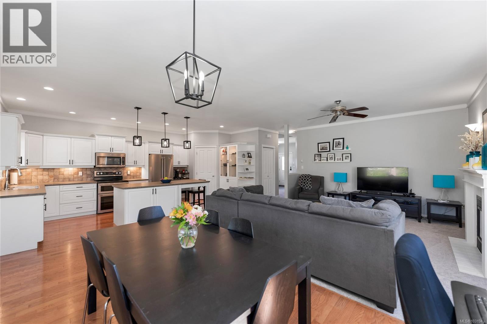 29 STONERIDGE DR - 14