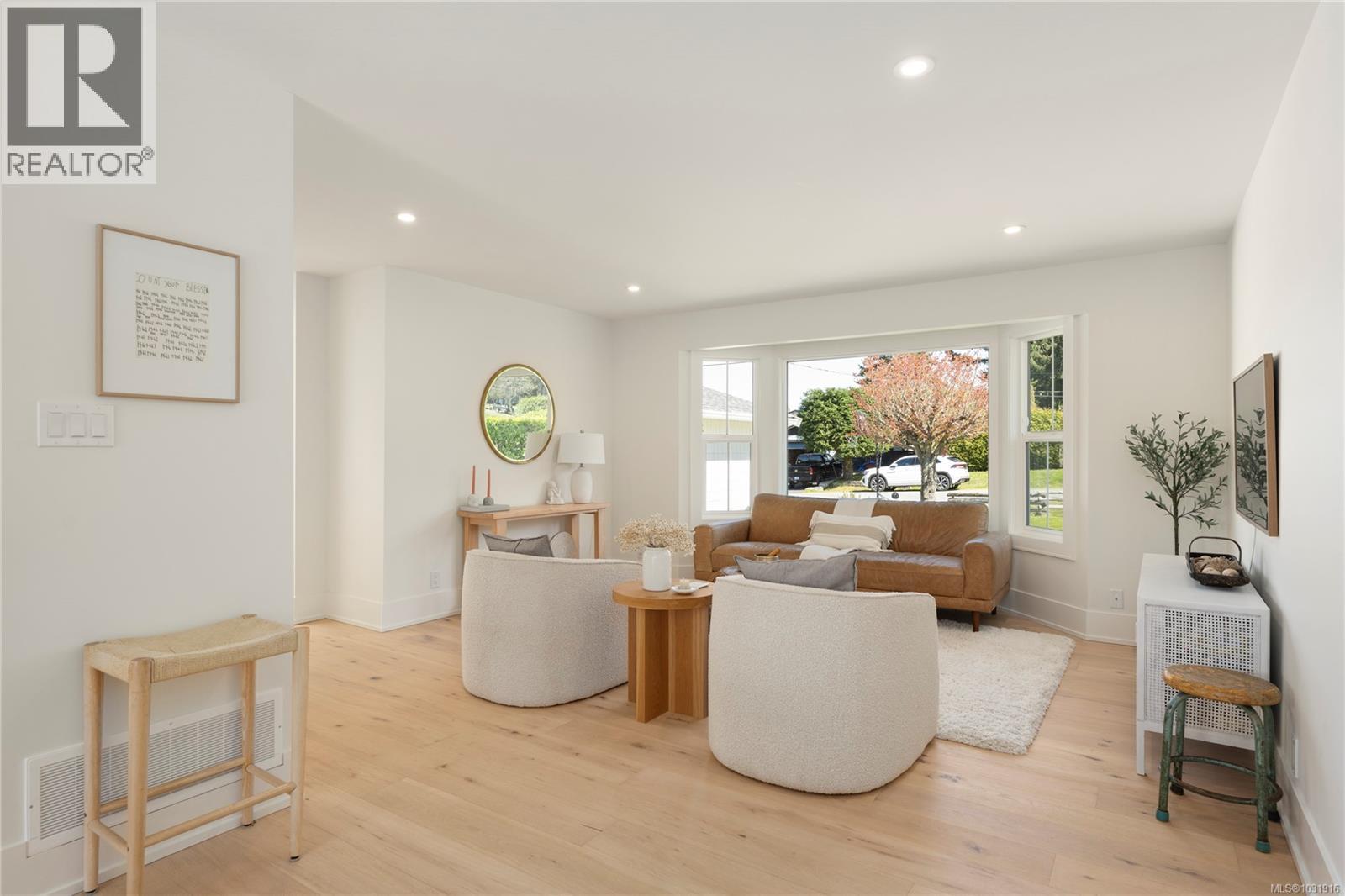 7549 ANDREA CRES - 10