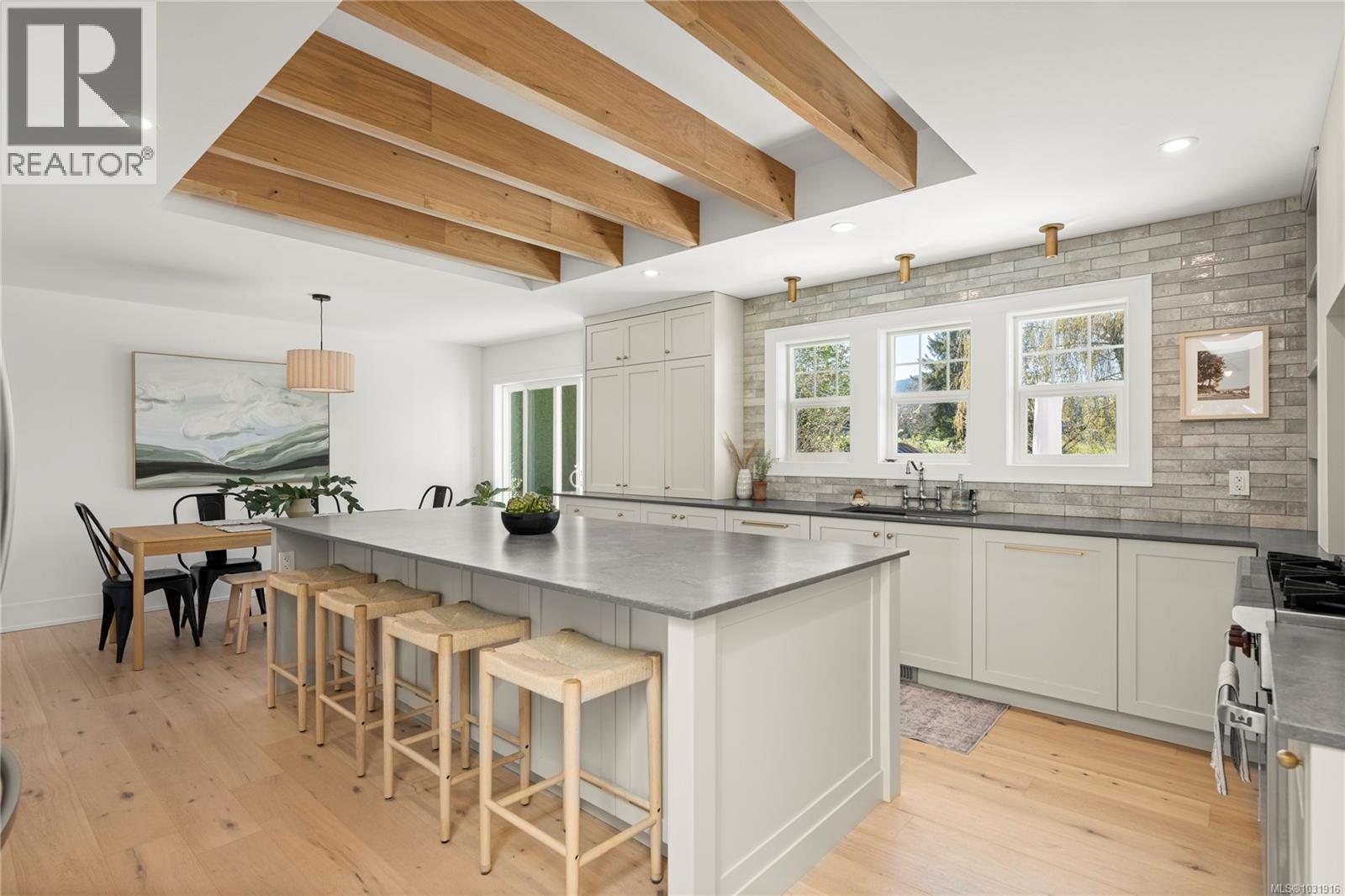 7549 ANDREA CRES - 11