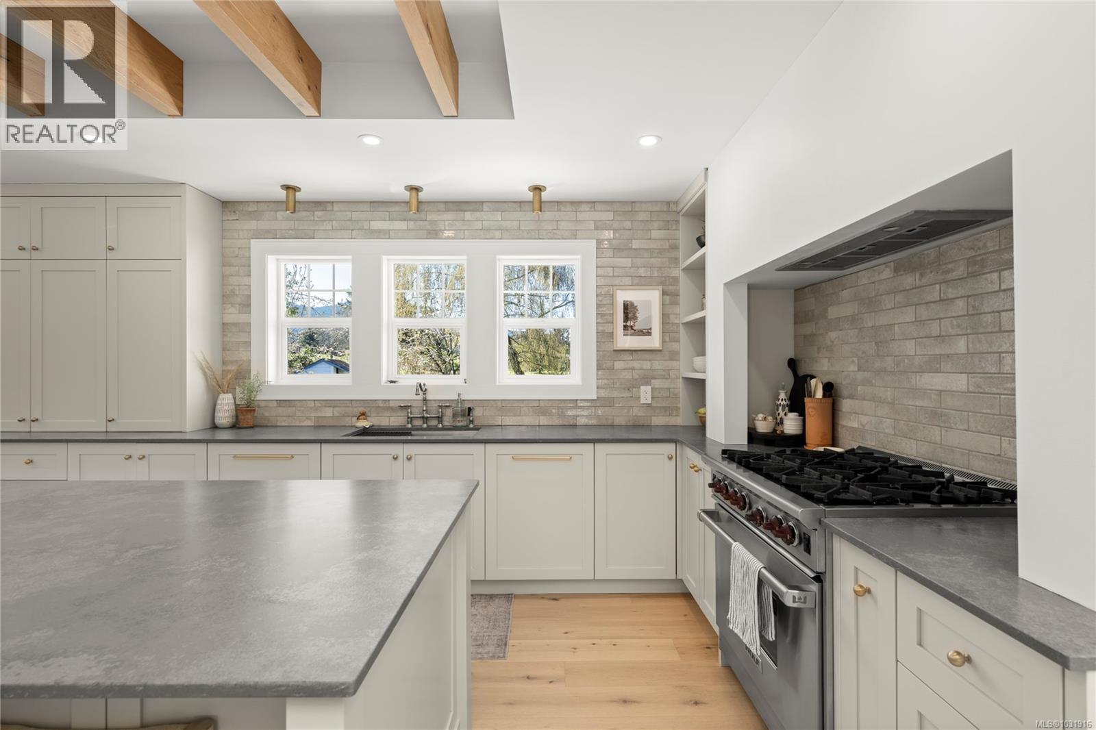 7549 ANDREA CRES - 14