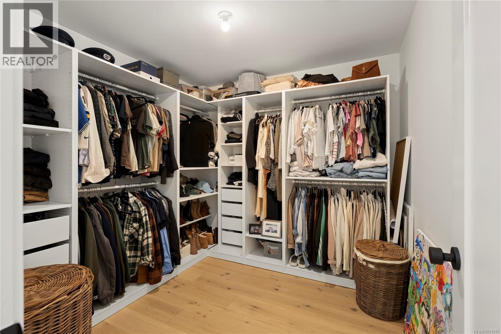 7549 ANDREA CRES - 27