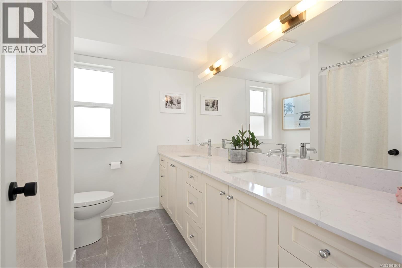 7549 ANDREA CRES - 29